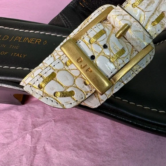 Donald J. Pliner Women's Gold and Cream Sandals - Picture 3 of 7